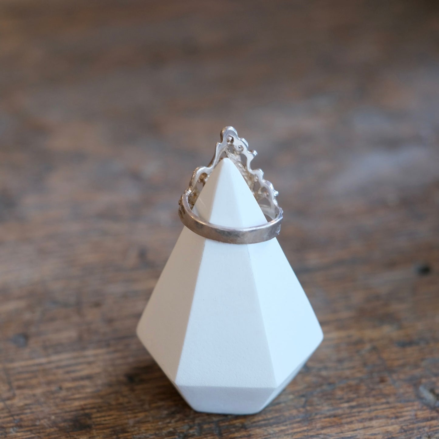Filigree Twine Crown Ring