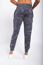 Load image into Gallery viewer, Jagged Camo Joggers
