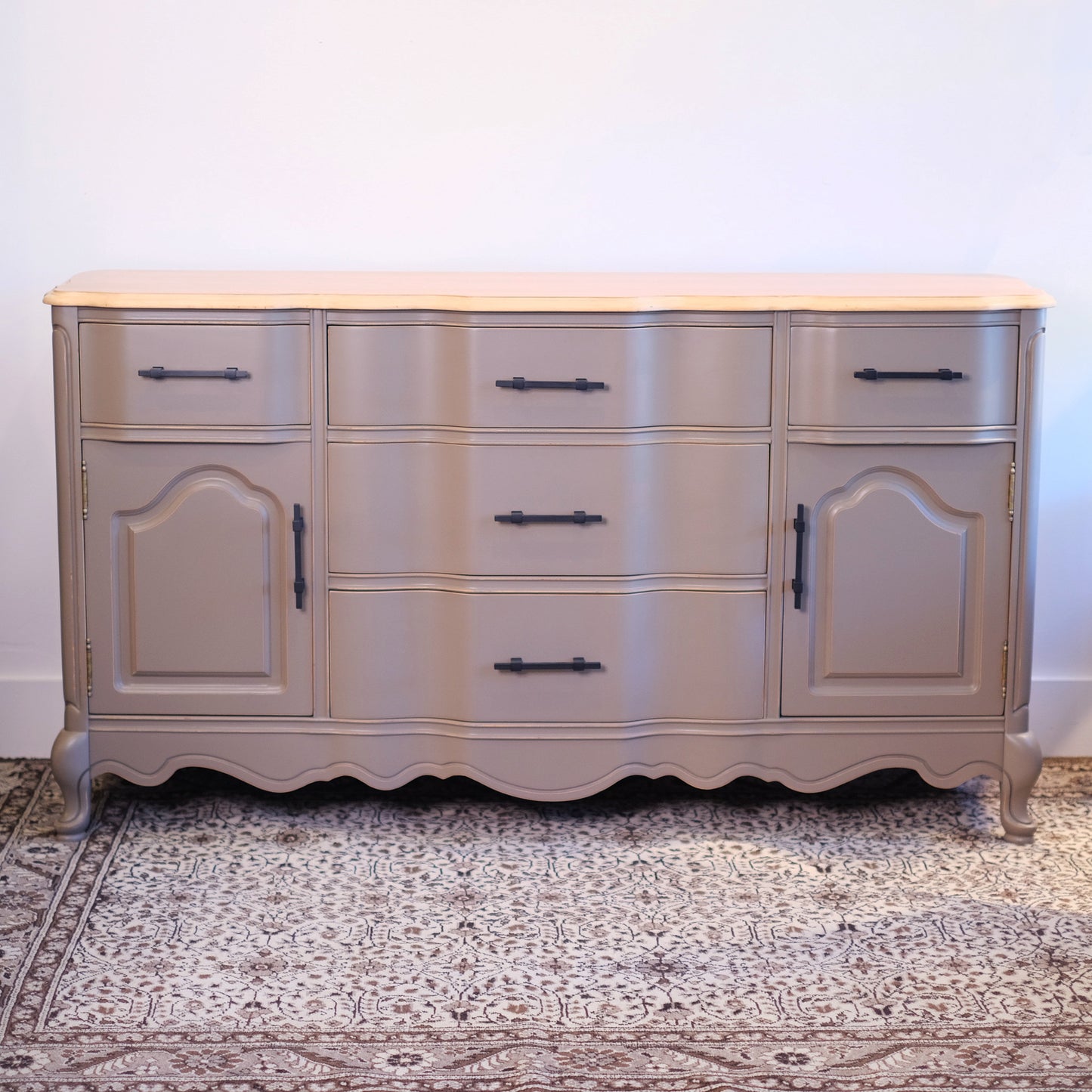 Leatherwood Bassett Server