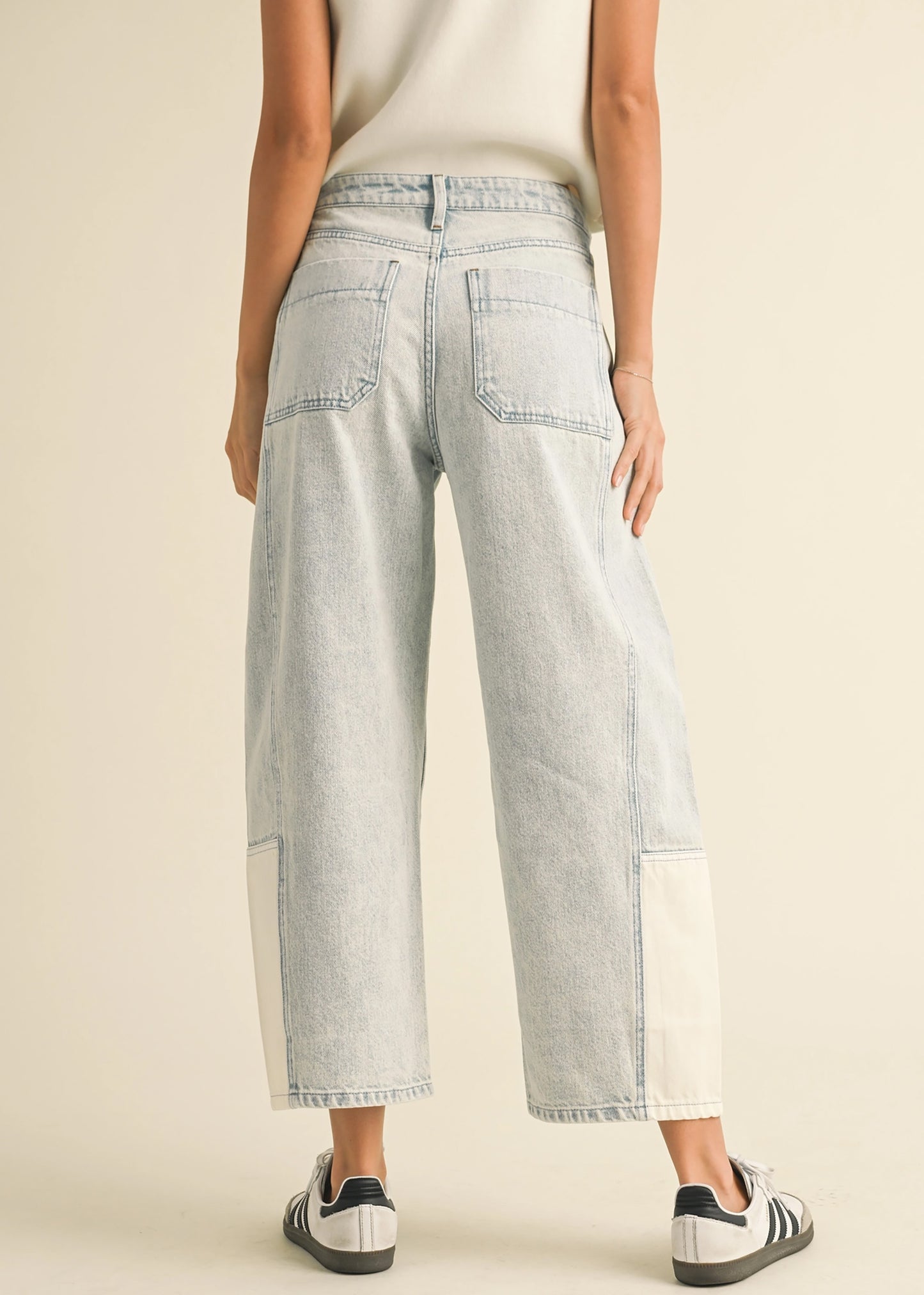 Light Panel Barrel Jeans
