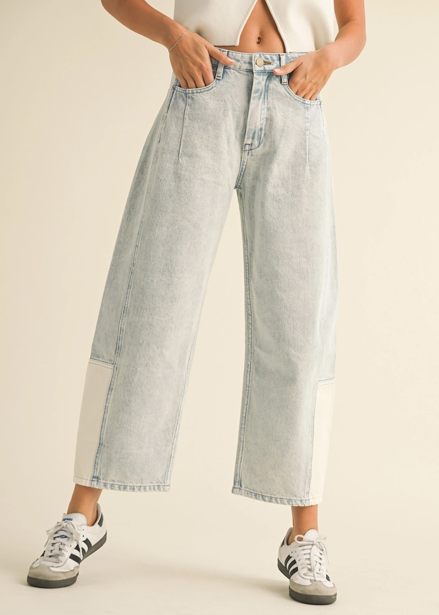 Light Panel Barrel Jeans