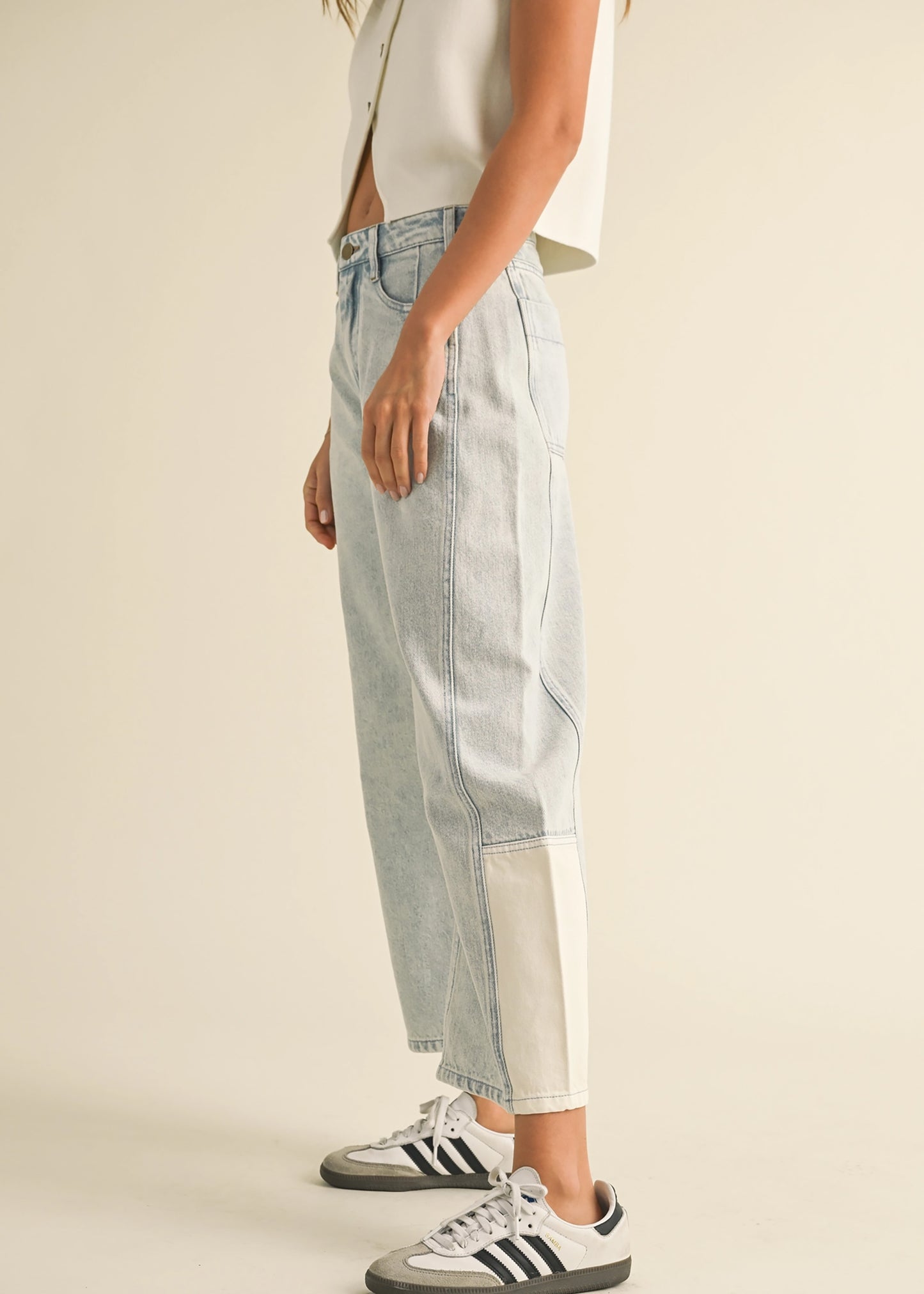 Light Panel Barrel Jeans