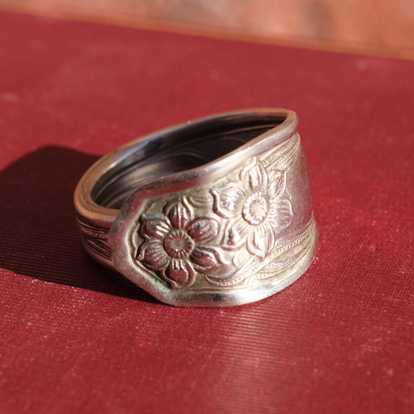 Smooth Daisy Spoon Ring