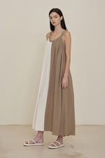 Load image into Gallery viewer, Two Tone Maxi Dress
