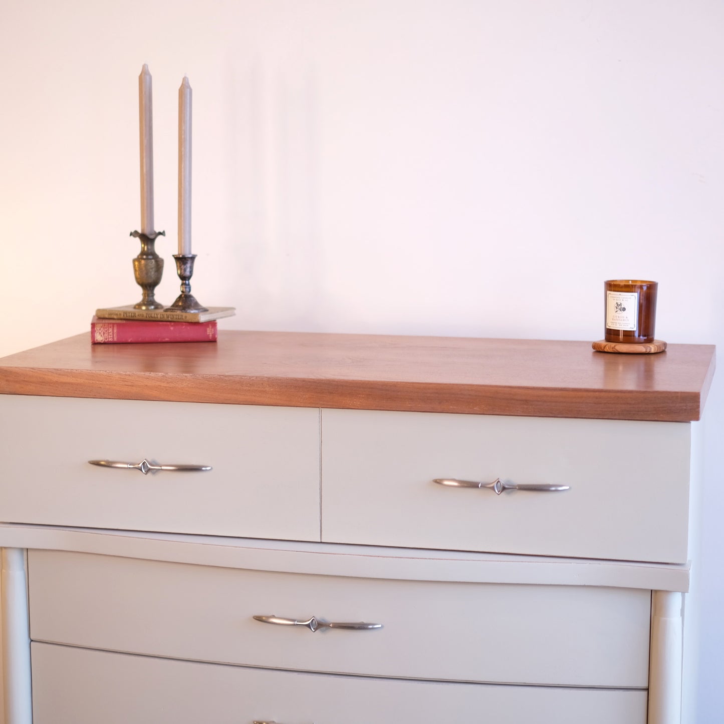 United Silver Beauty Chest of Drawers