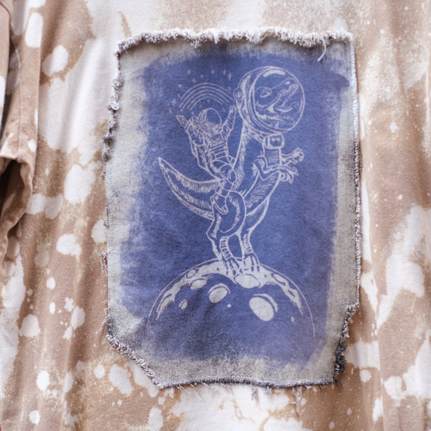 dino + friend print t-shirt - tan XS