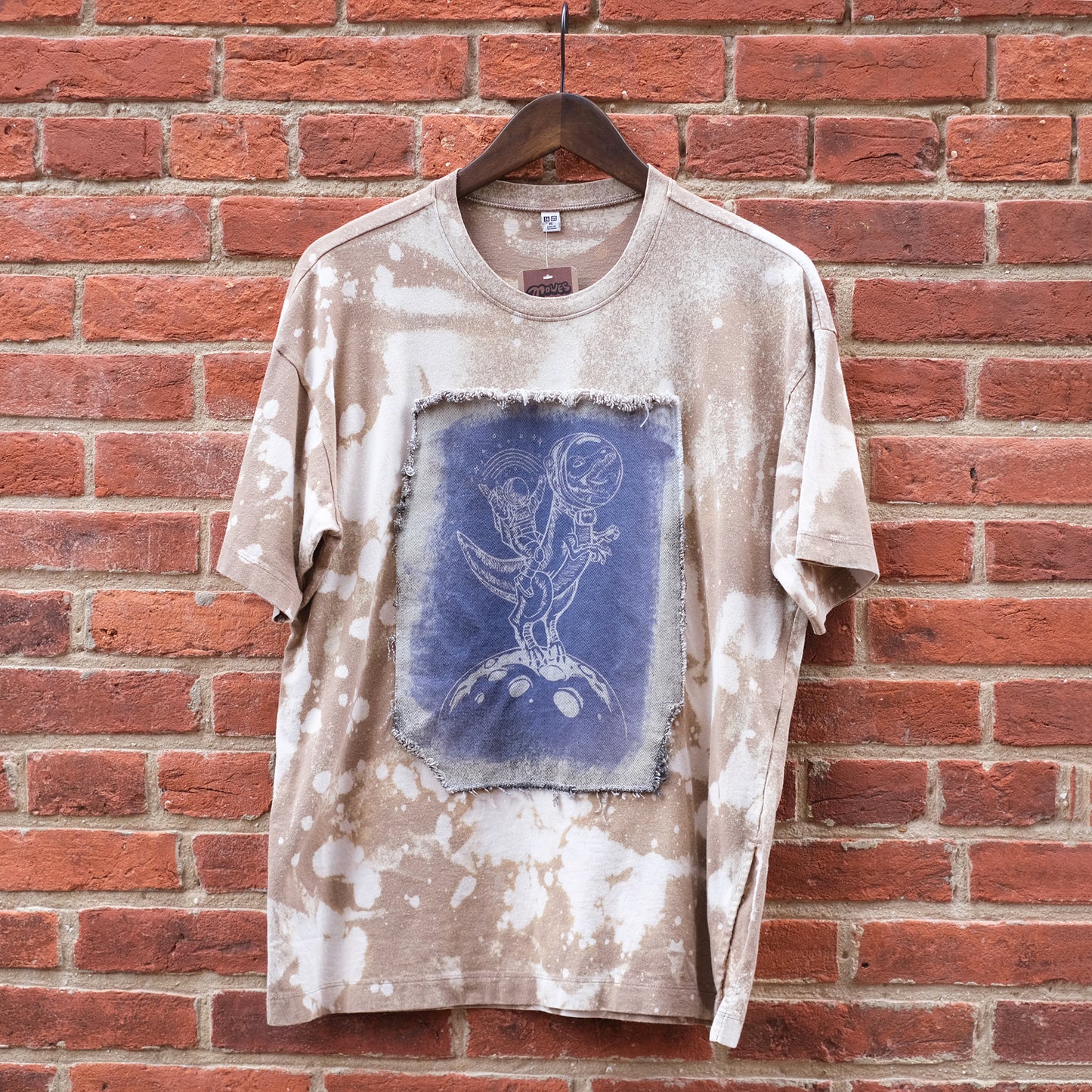 dino + friend print t-shirt - tan XS