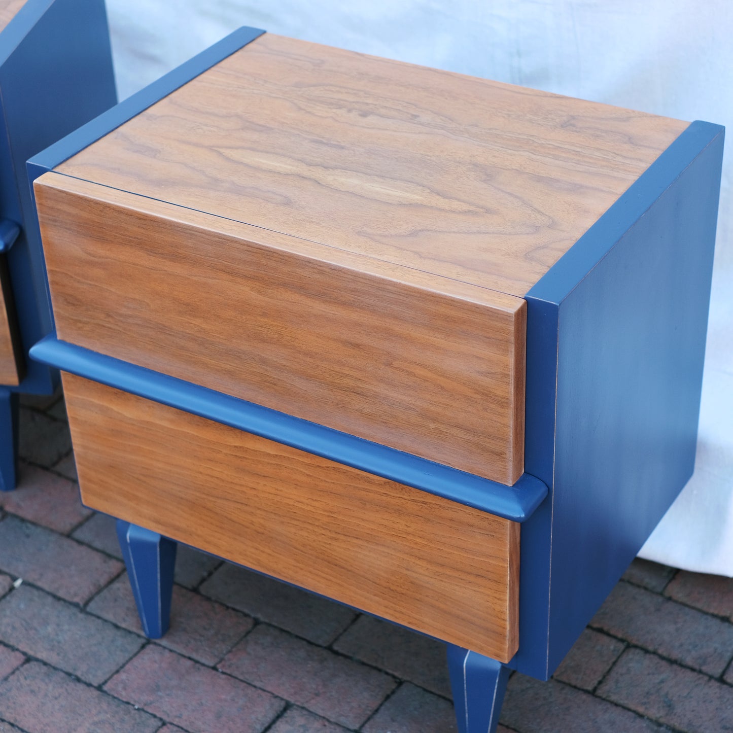 American of Martinsville MCM Nightstands (set)