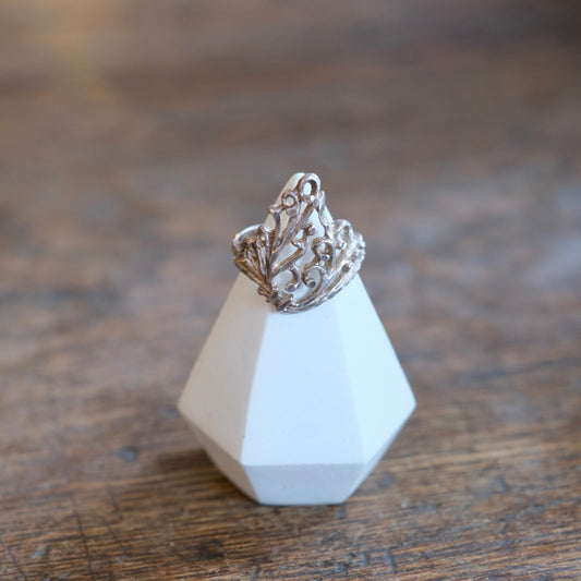 Filigree Twine Crown Ring