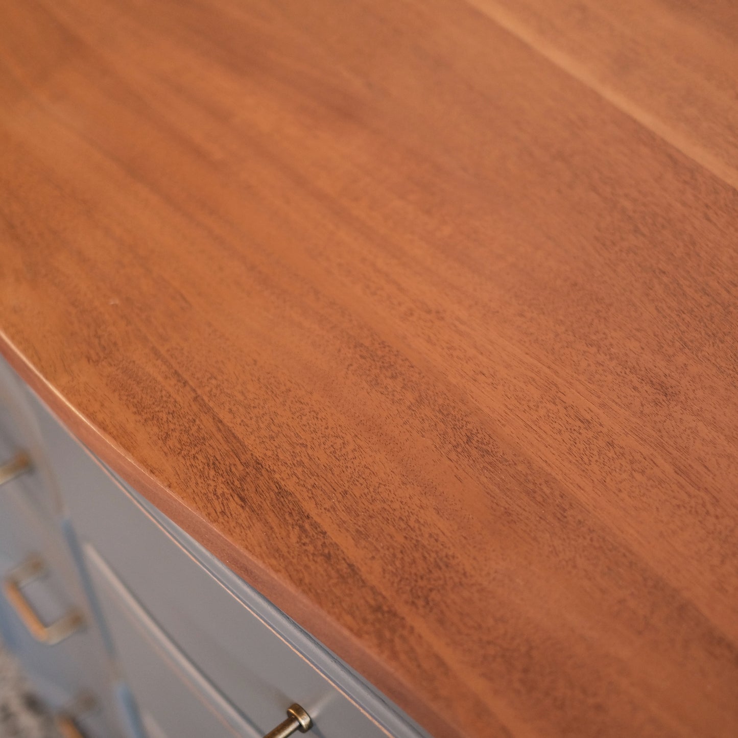 Peppercorn Mahogany Dresser