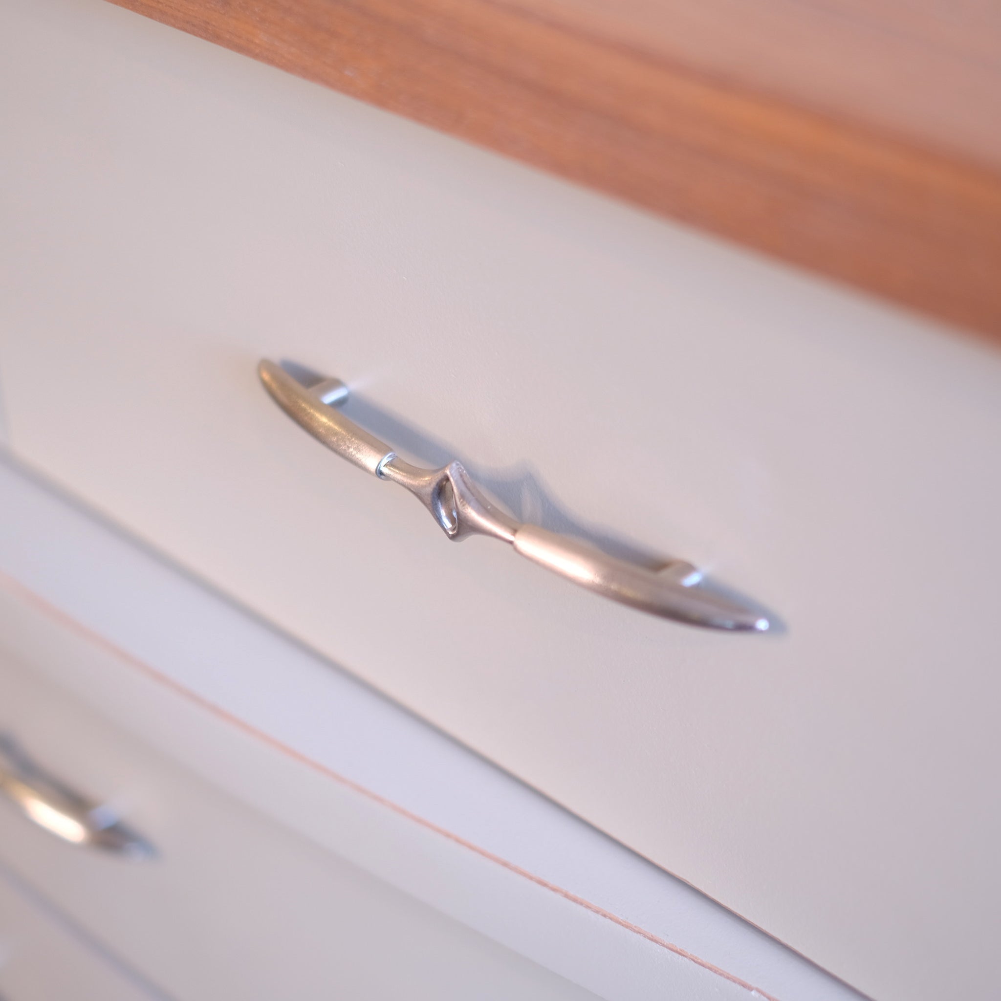 United Silver Beauty Chest of Drawers