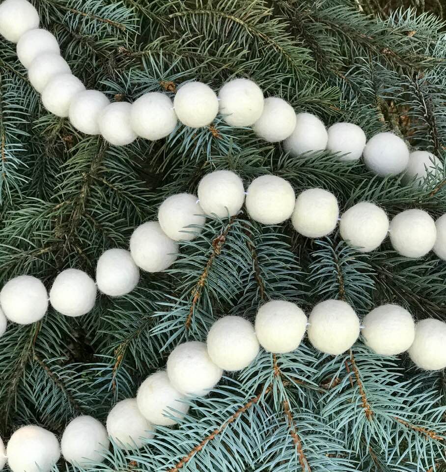 Garland - Felt White Balls