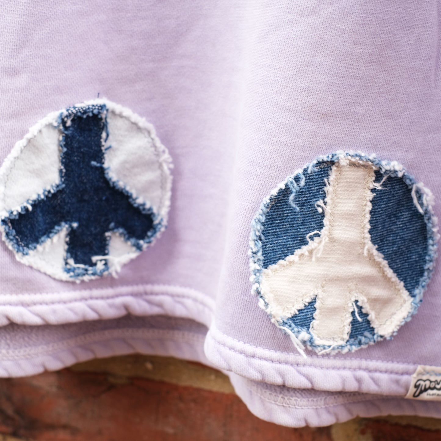peace sign patch crewneck - lilac XL