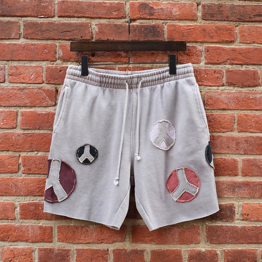peace sign patch sweat shorts - beige M