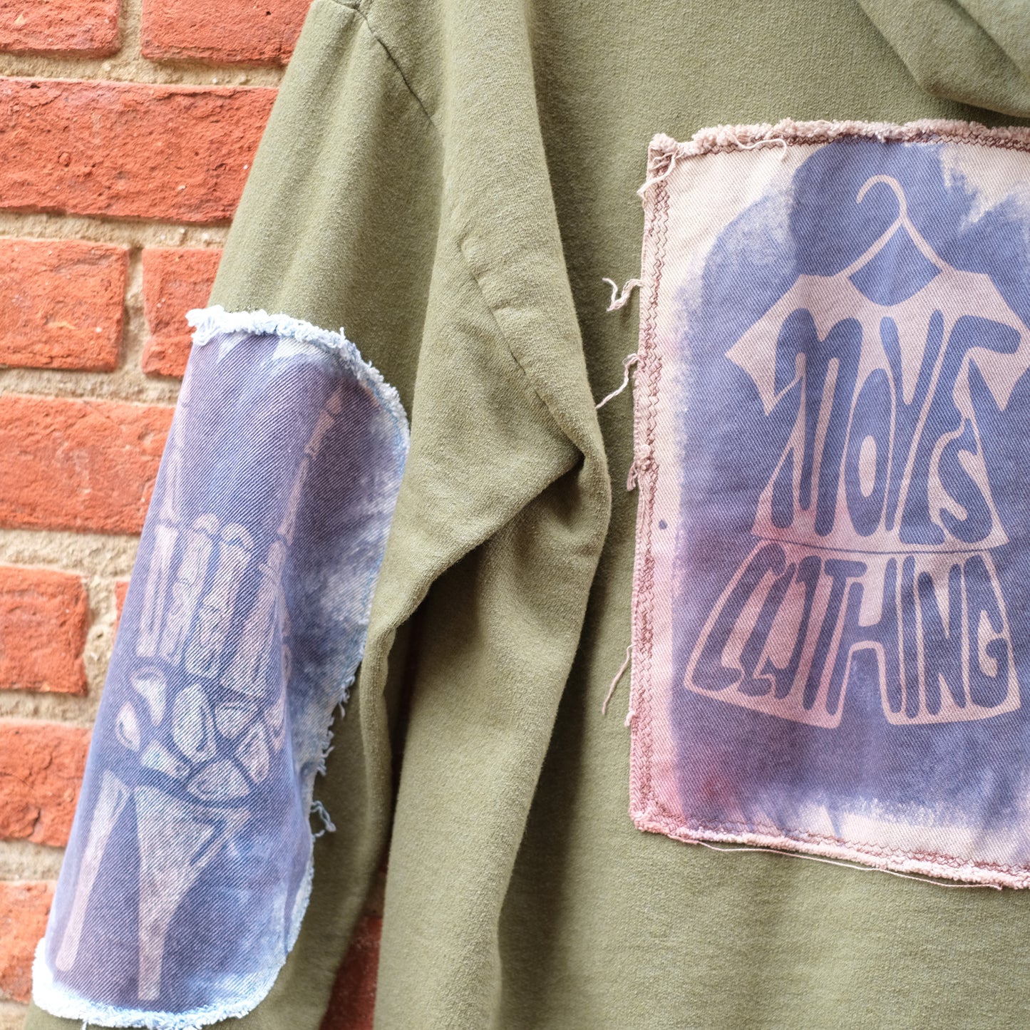 rock out + moves print zip hoodie - army green M