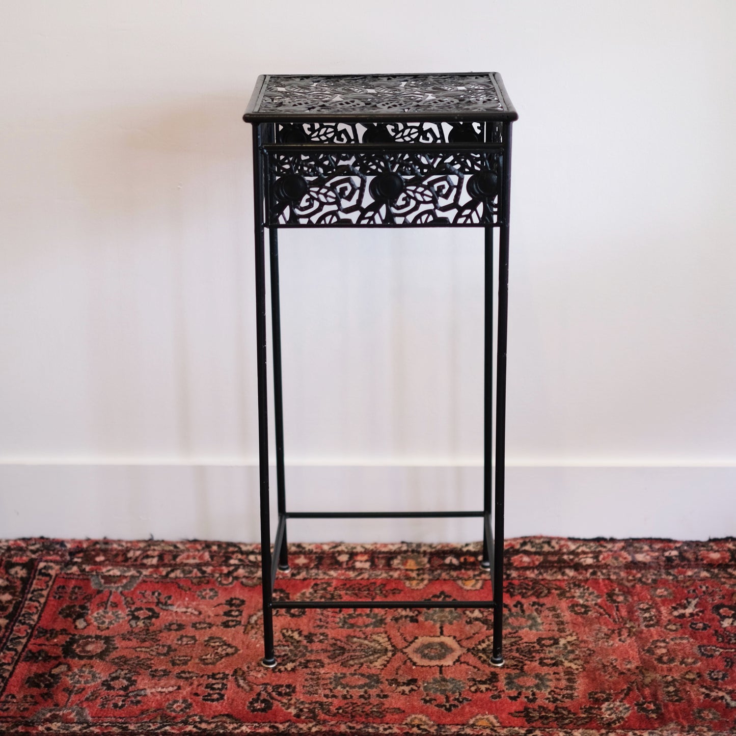 Black Metal Plant Stand