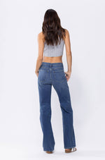 Load image into Gallery viewer, High Rise Classic Boot Cut Jean
