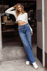 Load image into Gallery viewer, High Rise Classic Boot Cut Jean
