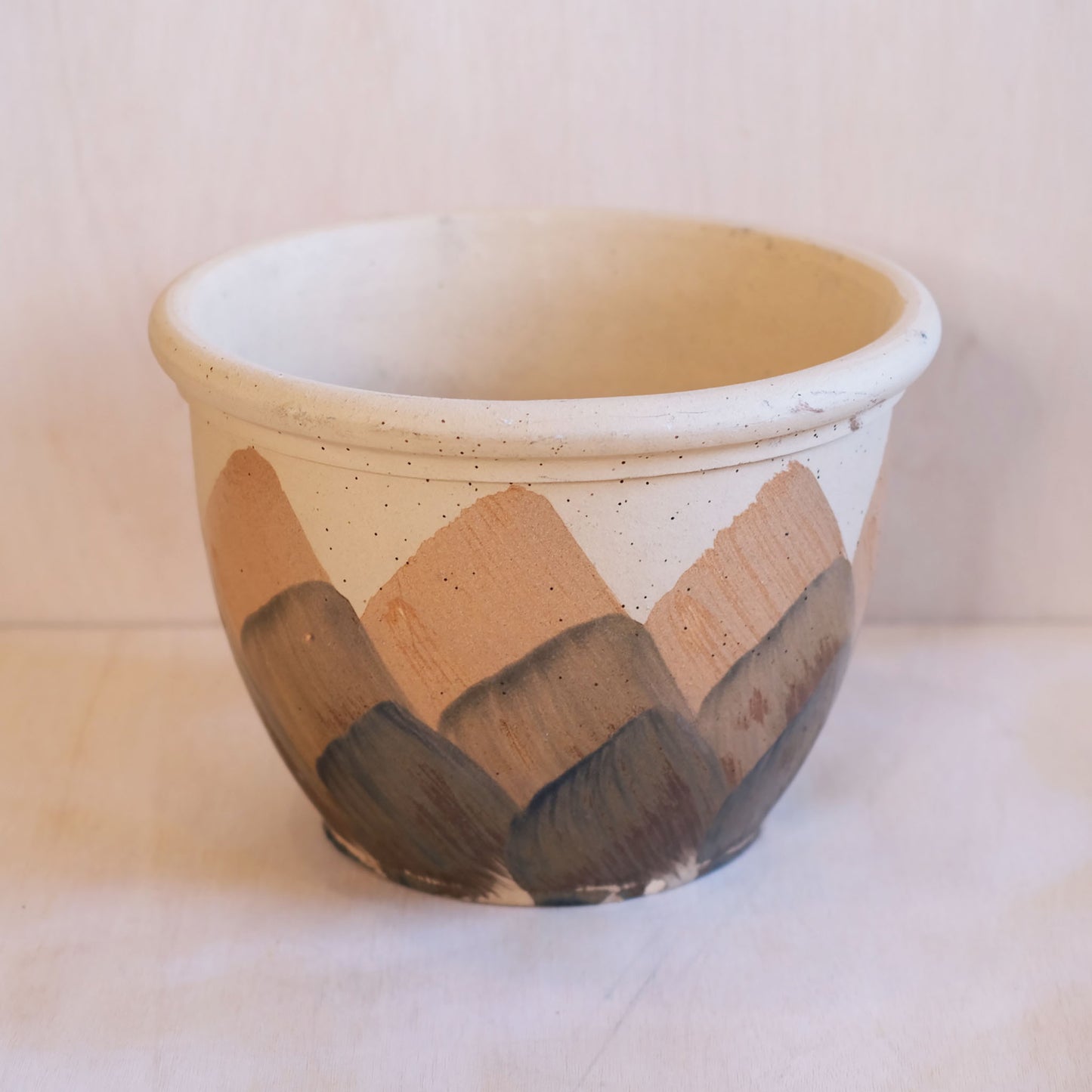 Neutral Mountains Glazed Pot