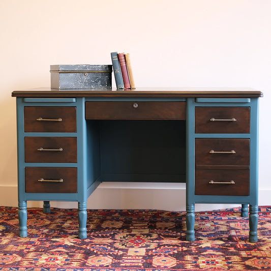 Peacock Teachers Desk